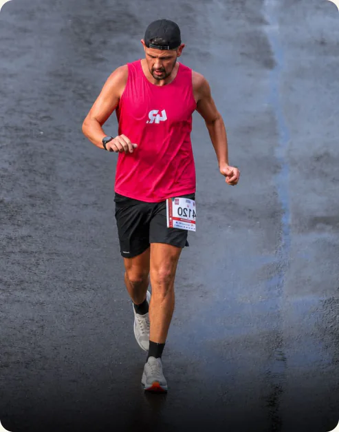 Corredor da 4Run em prova de corrida de rua
